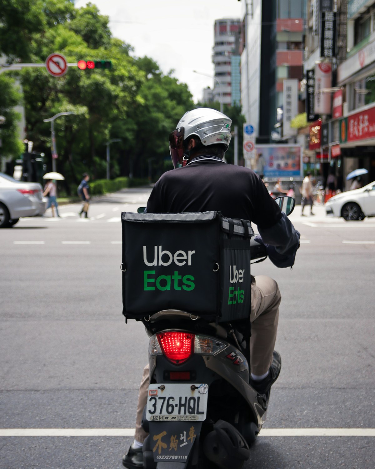Independent delivery driver